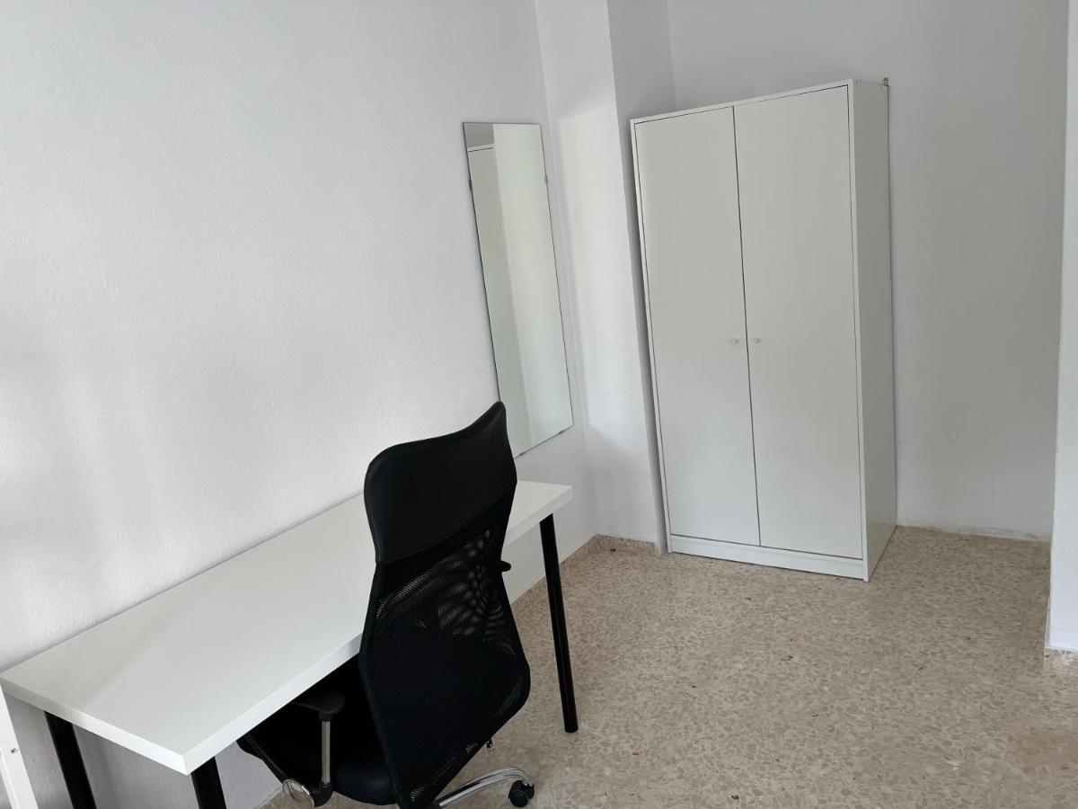 3-bedroom + Crib - Perfect For The Family Appartement Estepona